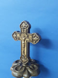 Cross with pedestal KP03